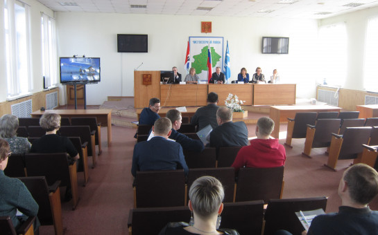 Министерство промышленности, торговли и предпринимательства Новосибирской области провело 6 апреля 2022 года выездное совещание с субъектами малого и среднего предпринимательства Чистоозерного района.